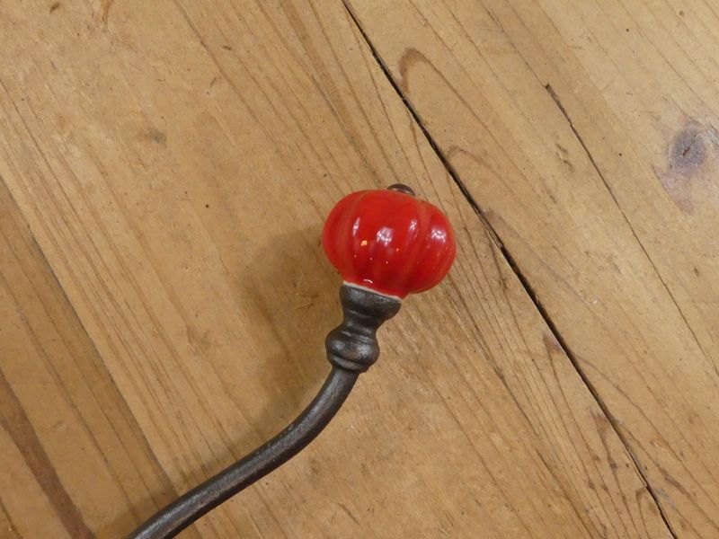 CAST IRON PUMPKIN STYLE HOOK - RED KNOB TIP