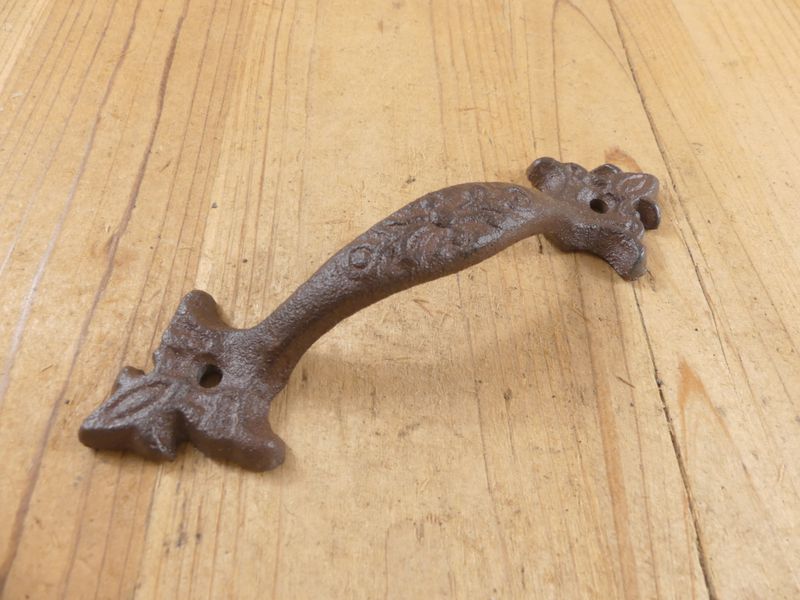CAST IRON 6 1/4" DRAWER PULL / HANDLE
