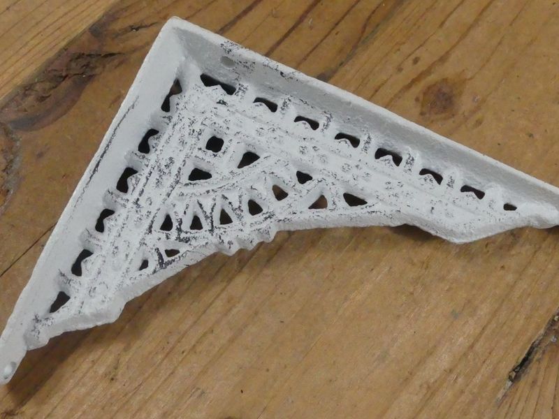 SMALL CAST IRON DISTRESSED WHITE SHELF BRACKET 4" X 5" CABIN