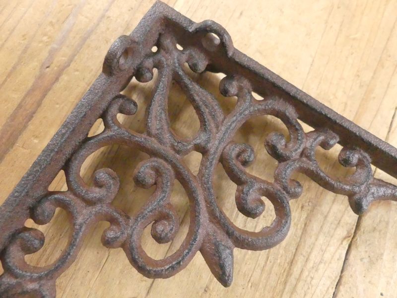 CAST IRON RUSTIC VICTORIAN BRACKET 5 1/2"