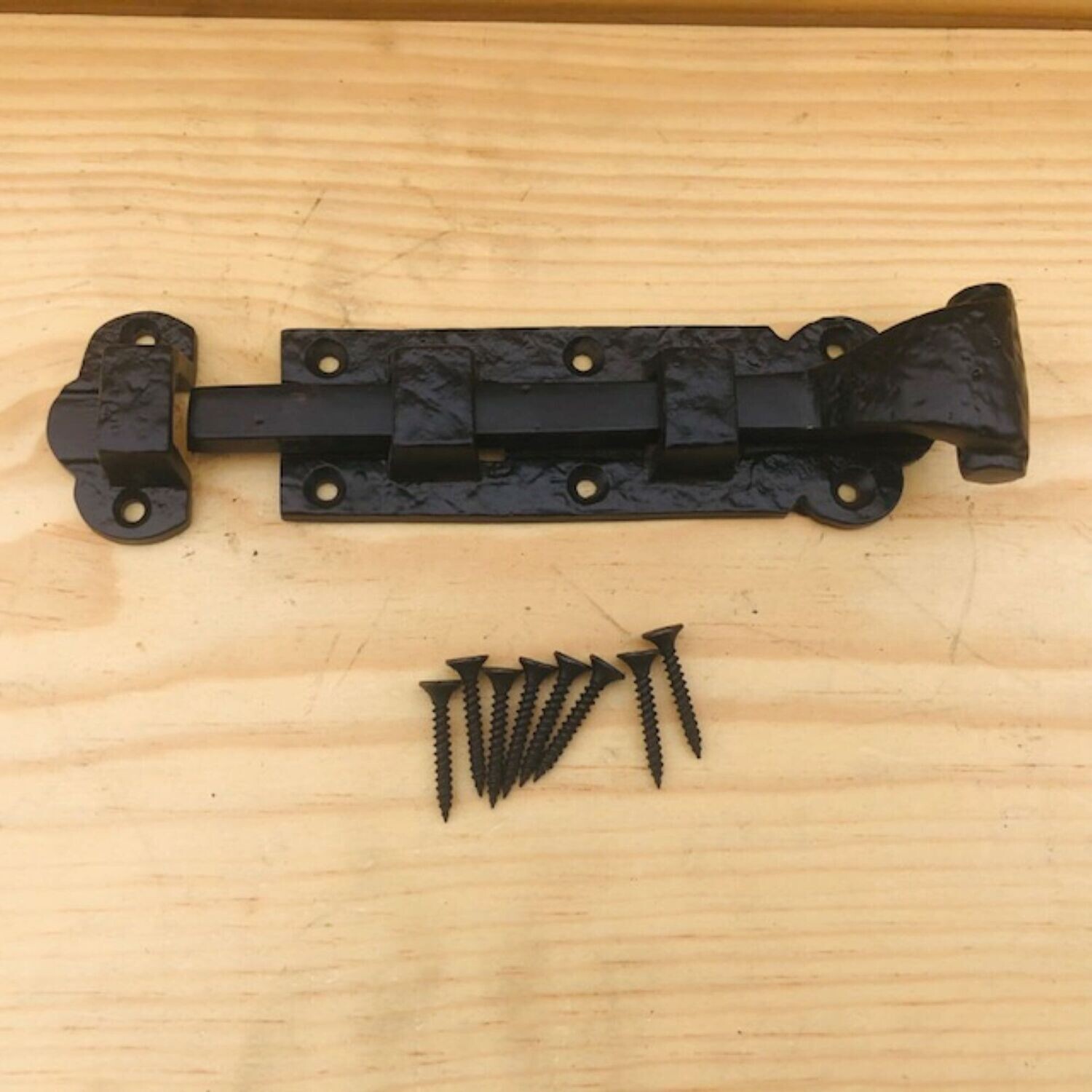 BLACK FLAT SLIDING LOCK AND LATCH,   6 " LONG
