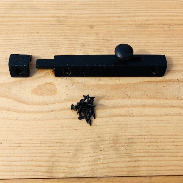 BLACK FLAT SLIDING LOCK AND LATCH,  7 " LONG