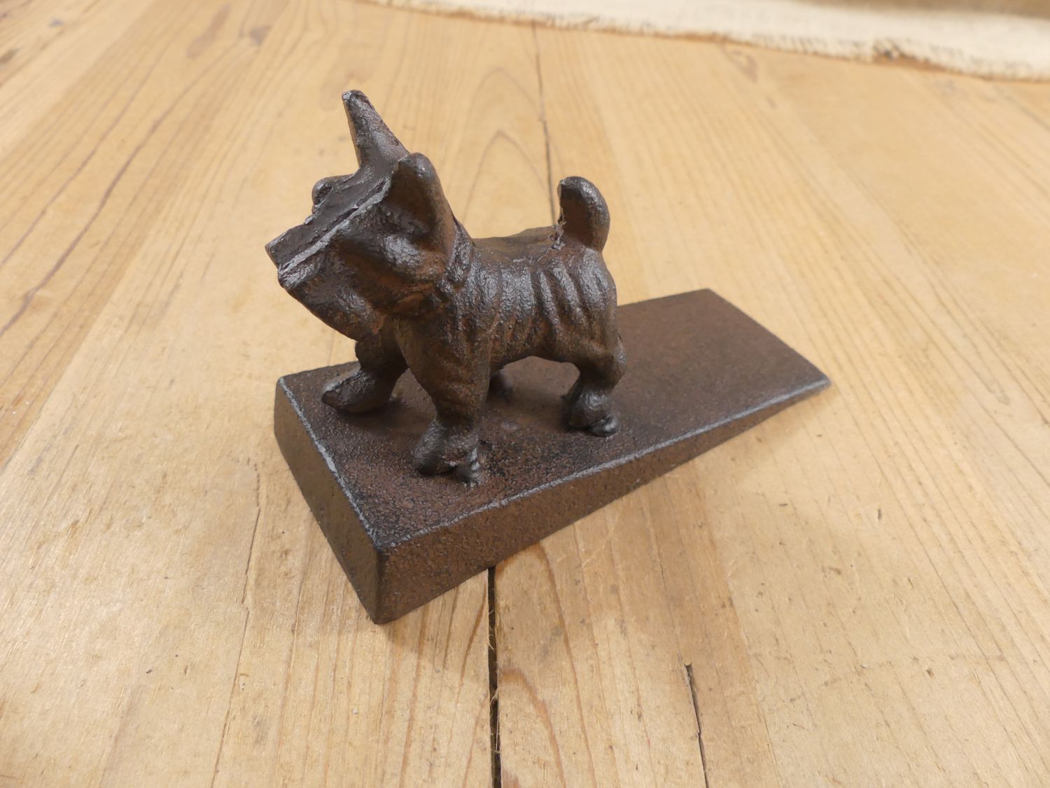 RUSTIC CAST IRON SCOTTISH TERRIER DOG DOOR WEDGE / STOP