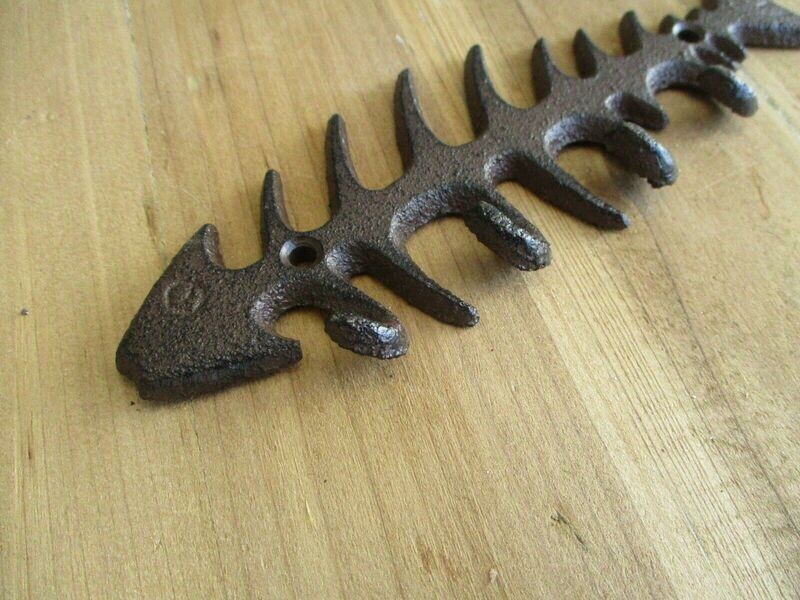 CAST IRON FISHBONE HOOK
