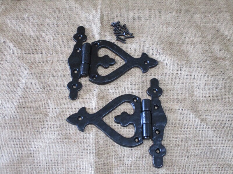 CAST IRON CABINET HINGE 6"