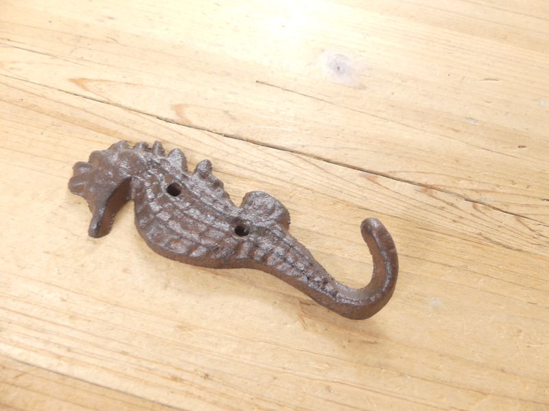 RUSTIC CAST IRON SEAHORSE HOOK, 5 1/2" LONG