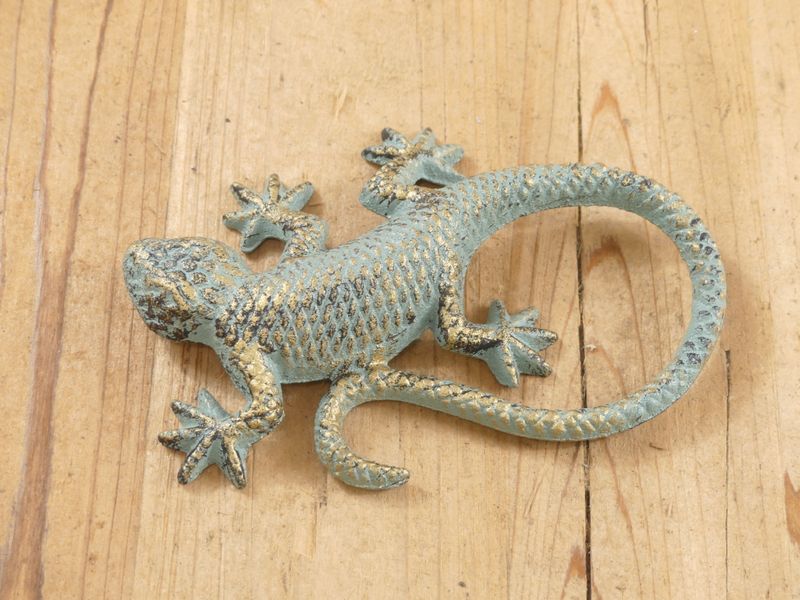 CAST IRON LIZARD PAPER WEIGHT FIGURE