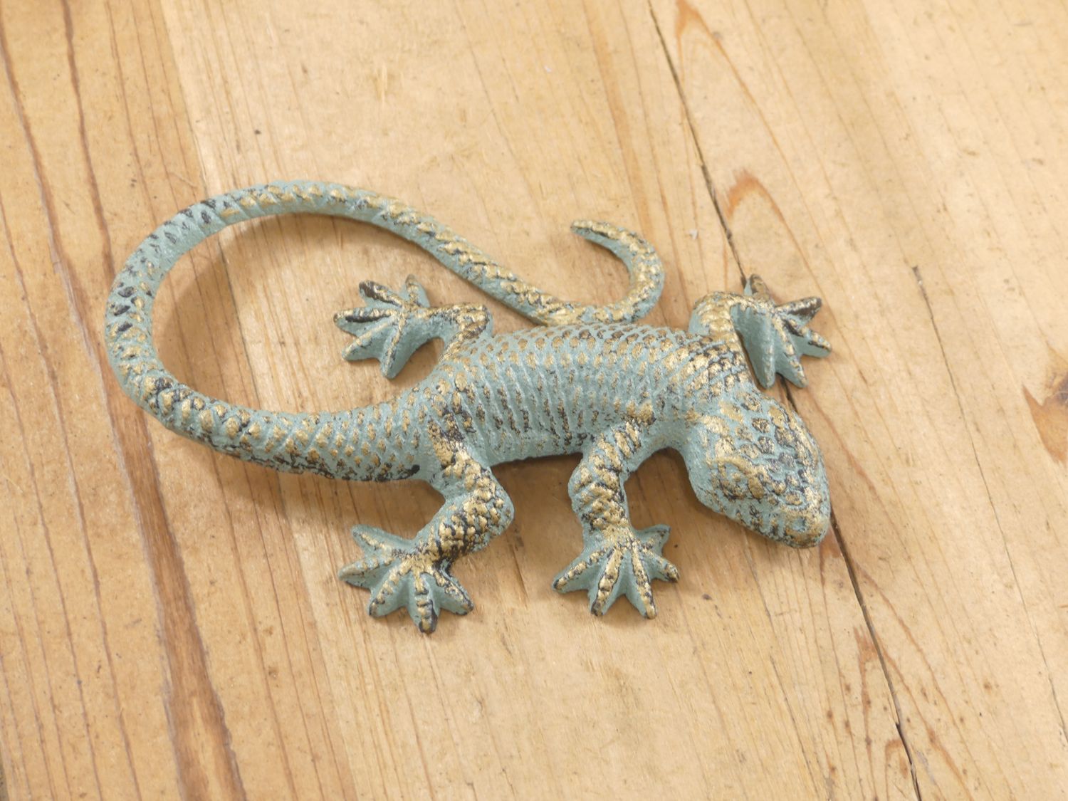CAST IRON LIZARD PAPER WEIGHT FIGURE CAST IRON LIZARD PAPER WEIGHT FIGURE