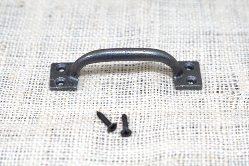 SMALL CAST IRON HANDLE / DRAWER PULL,  4" (NATURAL IRON COLOR)