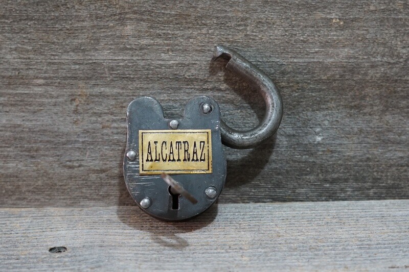 METAL ALCATRAZ LOCK AND 2 KEYS