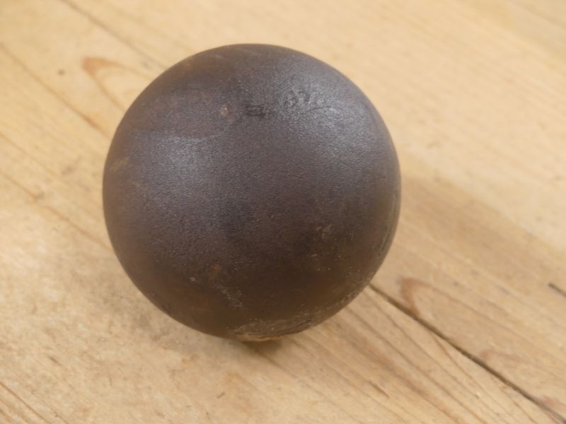 CAST IRON CANNONBALL REPLICA / ROUND BALL 3"