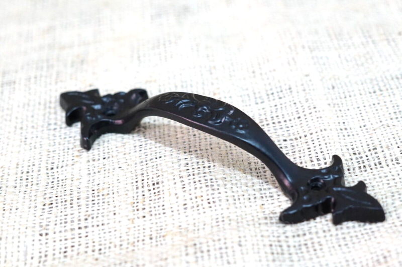 CAST IRON DURABLE BLACK HANDLE 6 1/4"