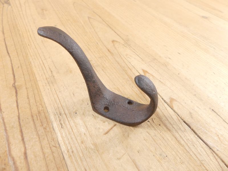 CAST IRON RUSTIC PRIMITIVE HOOK