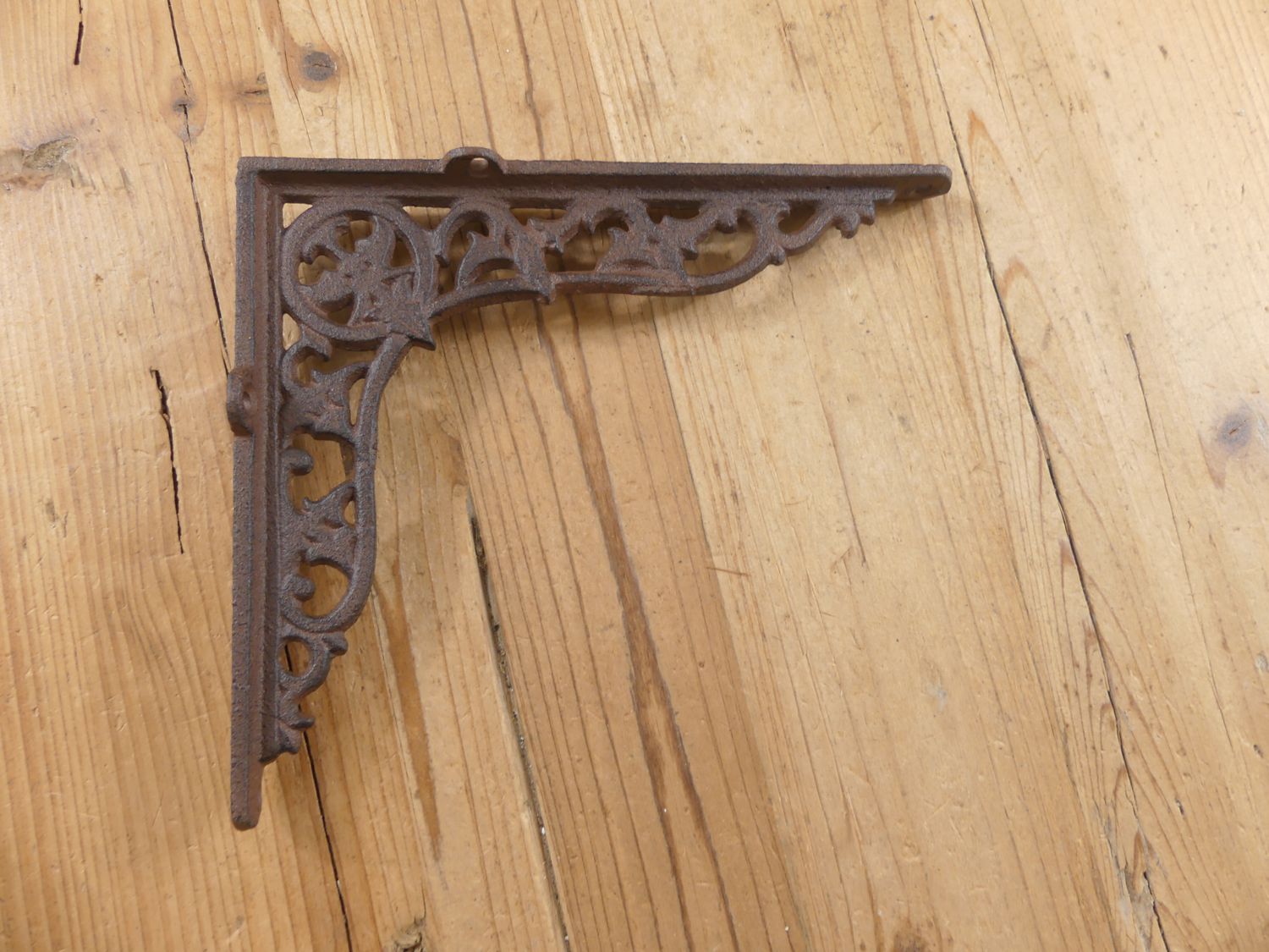 CAST IRON VICTORIAN BRACKETS 8 1/4" X 7 1/4"