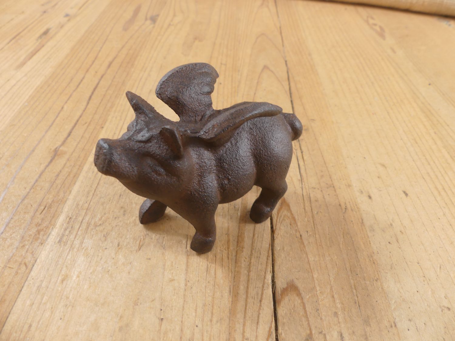 Small Flying Pig Figure (Style 2) Rustic Cast Iron Small Flying Pig Figure (Style 2) Rustic Cast Iron