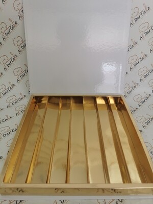 Sweet box with 7 lines