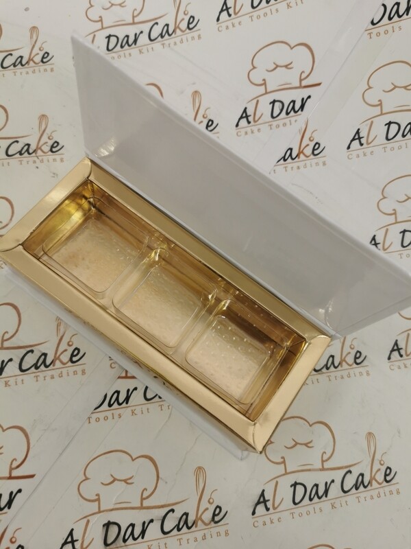 Sweet box with 3 square divider