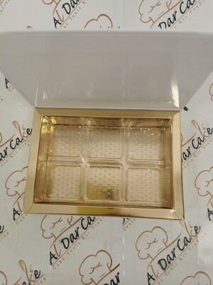 Sweet box with 6 square divider