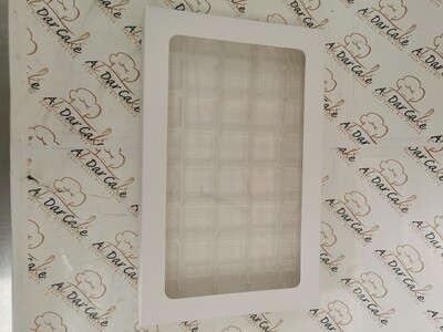 White box with 50 square tray