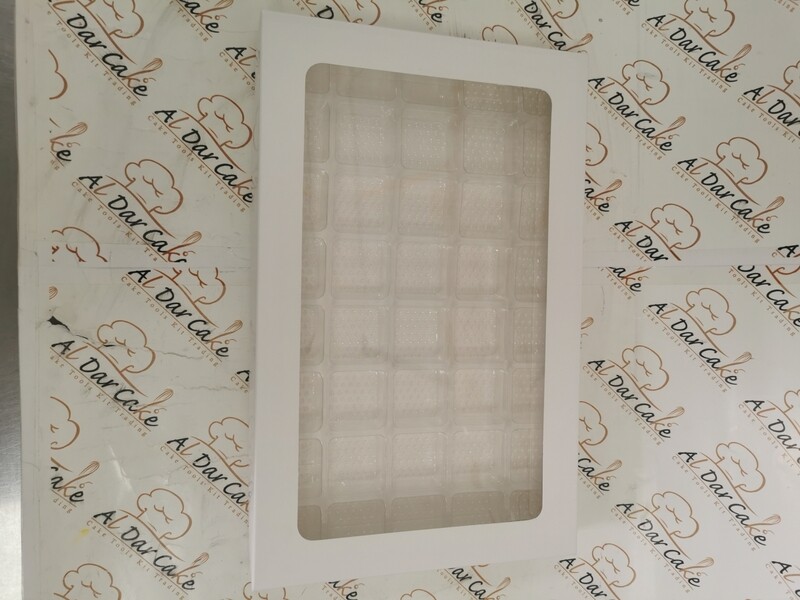 White box with 50 square tray