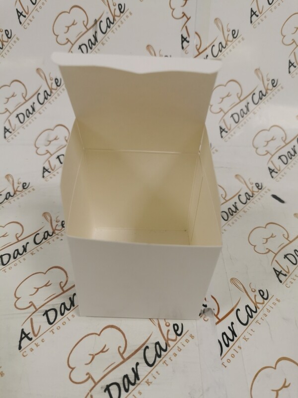 White small box size 7x7x7 cm