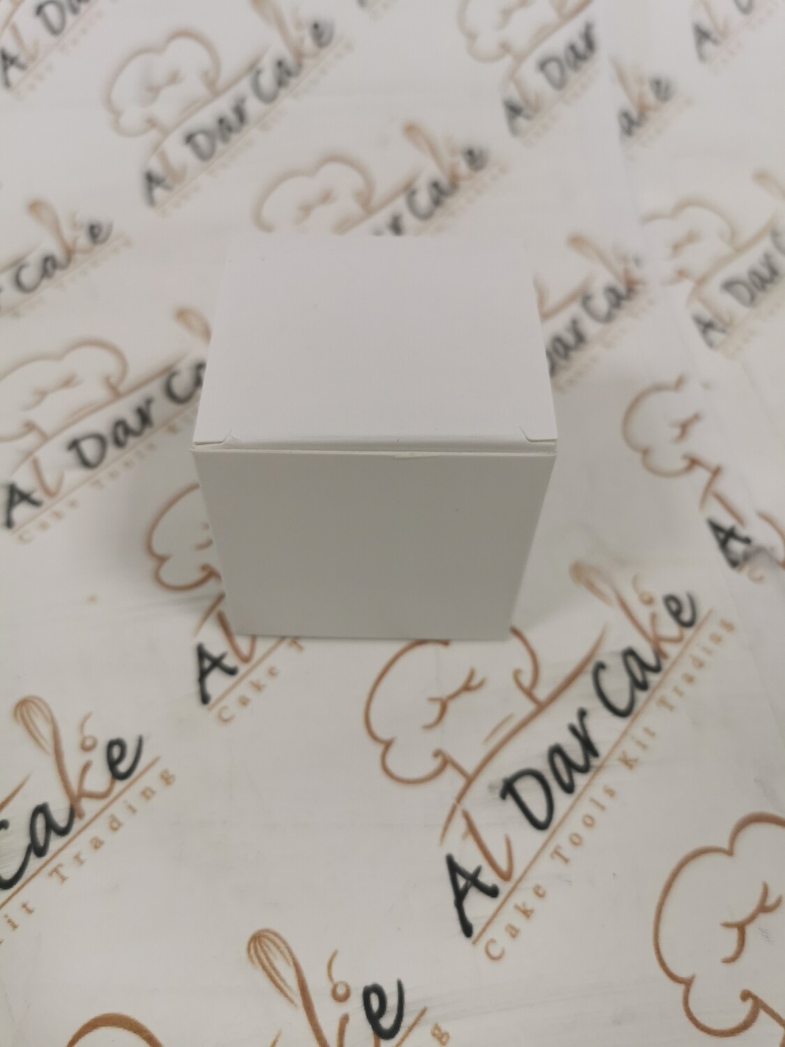 White mini box size 5x5x5cm