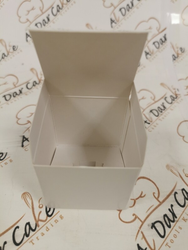 White mini box size 5x5x5cm