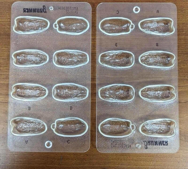 Dates Mould قالب التمر العربي