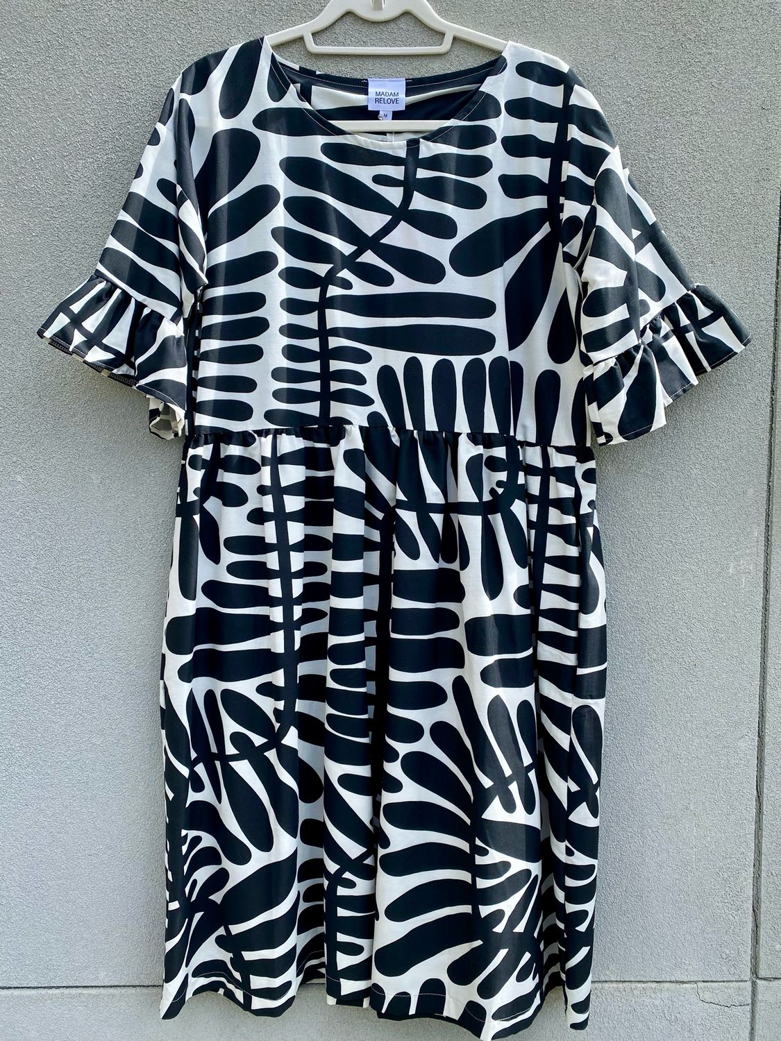 Black And White Ruffle Sleeve Smock Dress