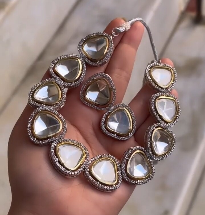 Ahmedabadi Polki Kundan Chokerset