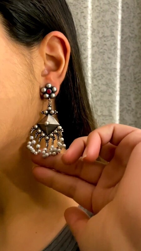 Geometric Unique Studs