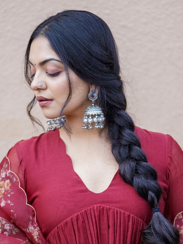 Ahaana&#39;s Black Polish Jhumka