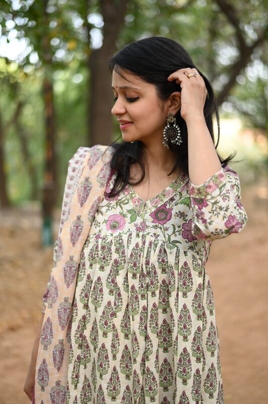 Alia Cut Anarkali Kurtaset
