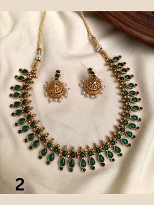 Festive Chokerset