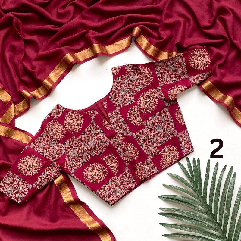 Mul Cotton Solid Saree With Readymade Blouse