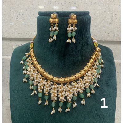 Cluster Pearls Gold Chokerset