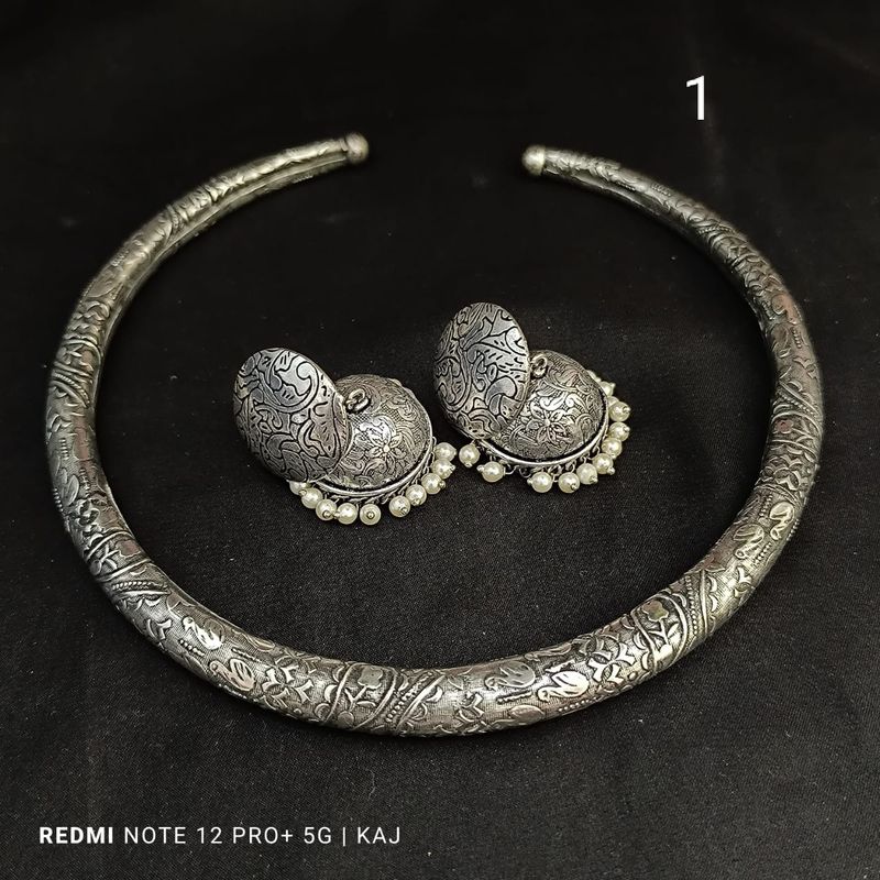 Oxidized Hasli With Jhumkas