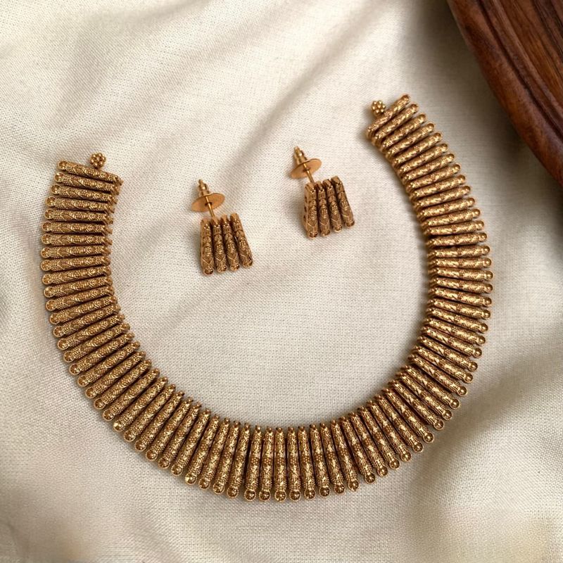 Premium Traditional Choker Set