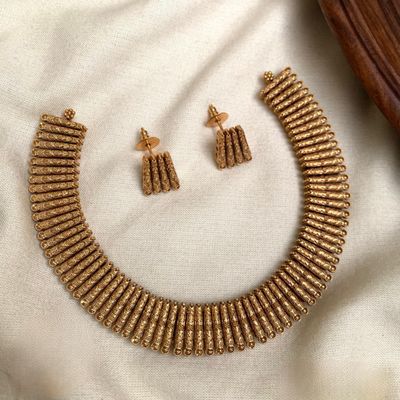 Premium Traditional Choker Set