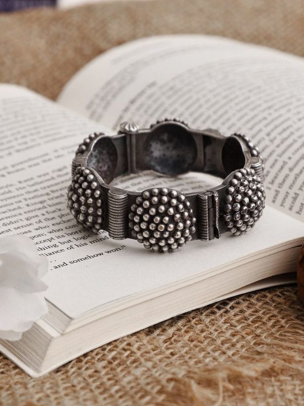 Silver Look-alike Antique Kada