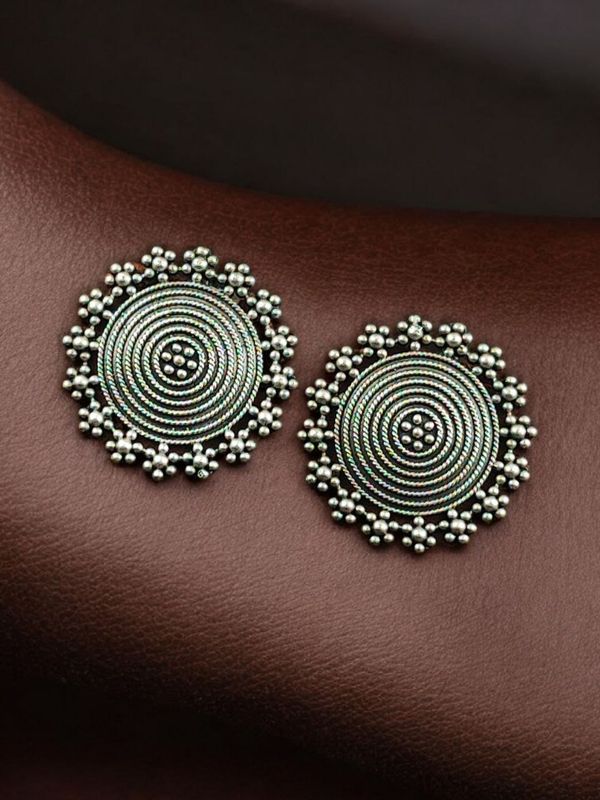 Round Stud Earring