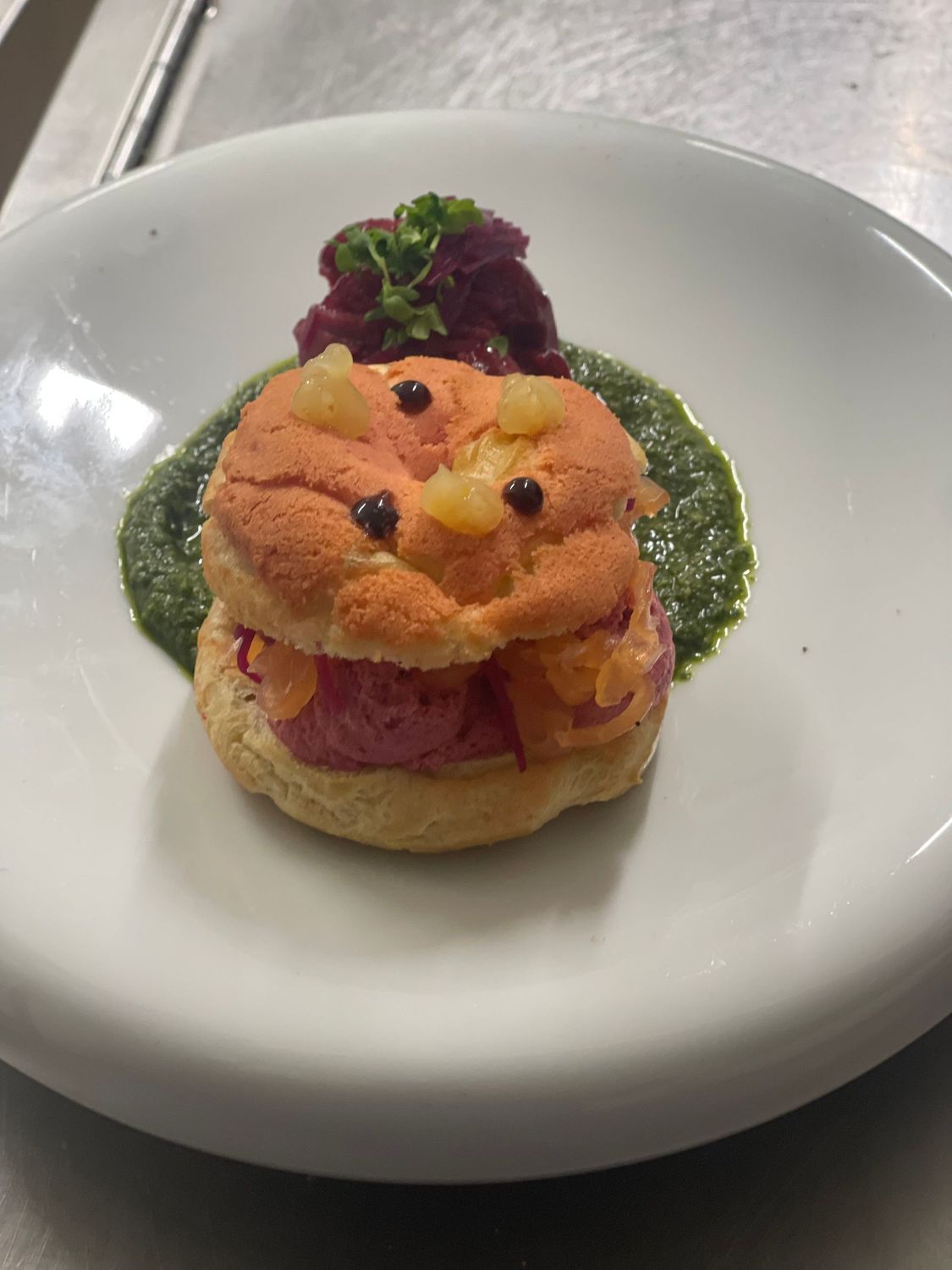 Paris brest revisité de l'Ecosse à la Picardie, saumon fumé betterave et parmesan