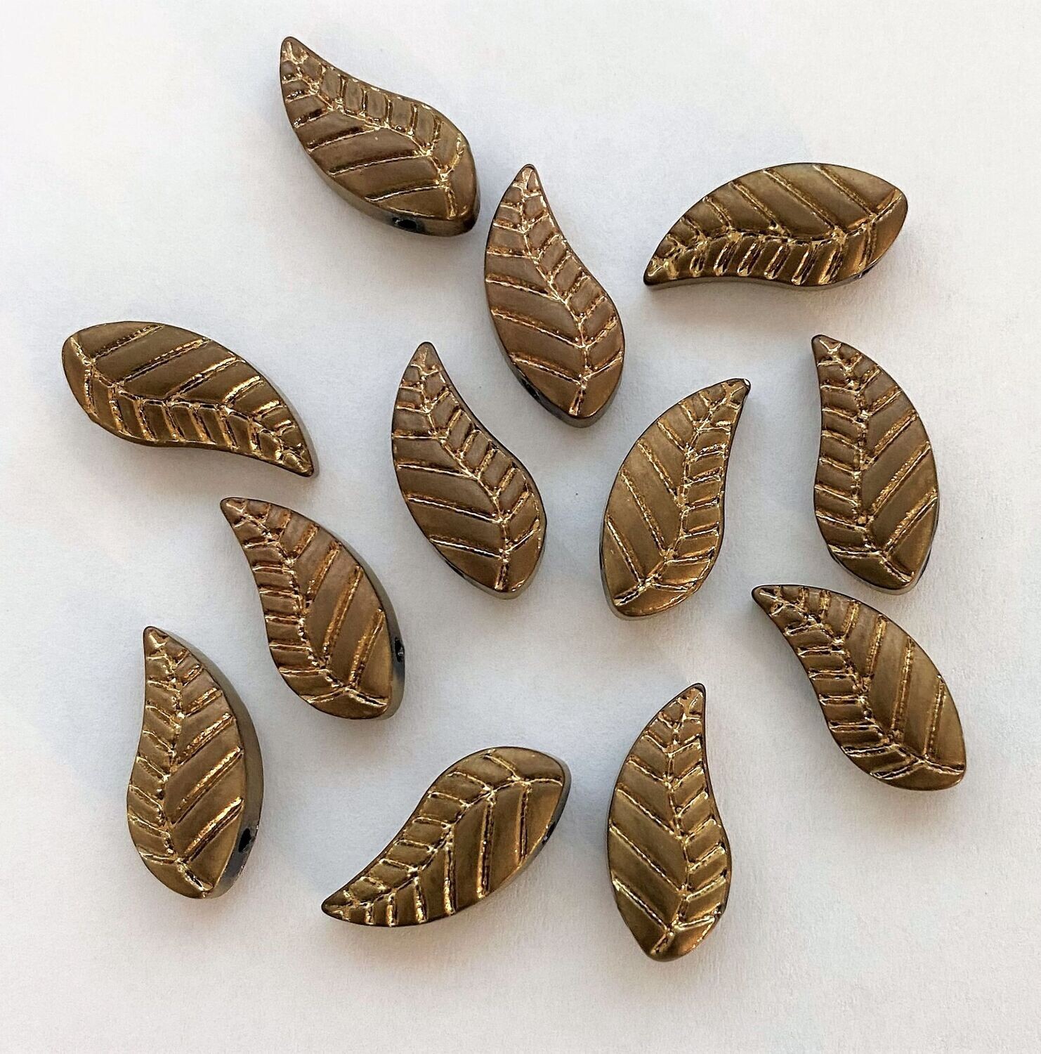 Large Copper Metallic Glass Leaves
