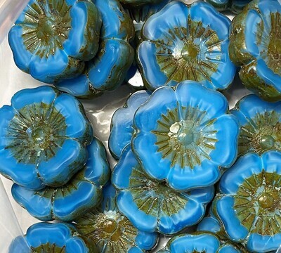 Glass Flowers &amp; Cabochons