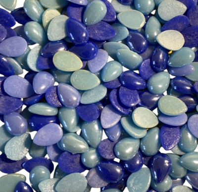 50 Blue Mix Glass Teardrop Tiles