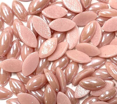 50 Pearlized Light Pink Glass Petals 14mm