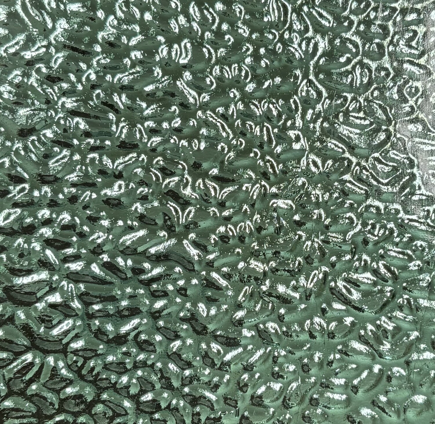 Light Green Waves Mirror Sheet