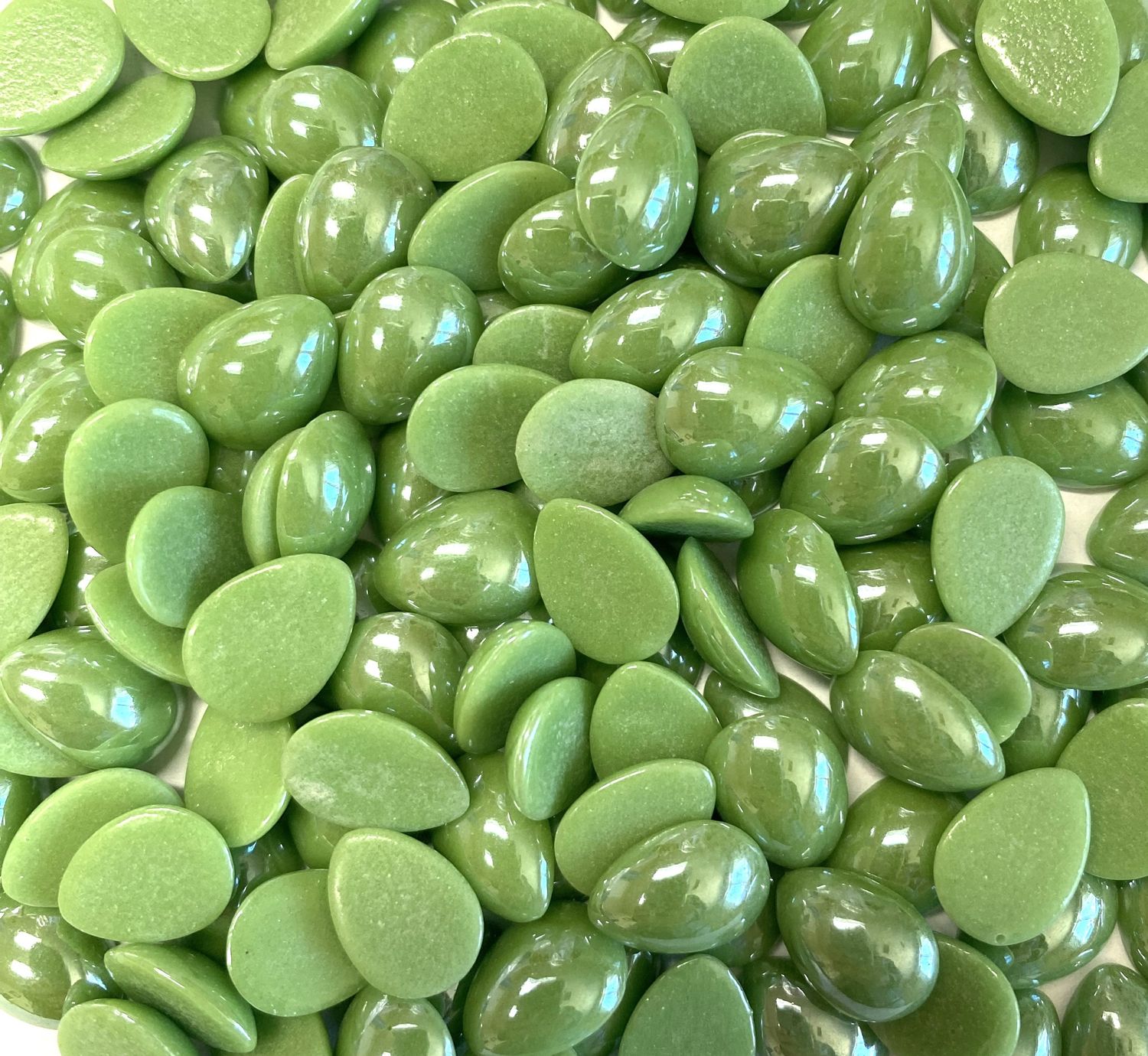 50 Green Glass 12mm Teardrop Tiles