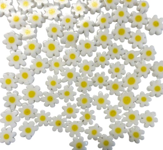 25 Tiny Daisies Glass Beads 8-9mm