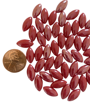 50 Pearlized Red Glass Petals 14mm